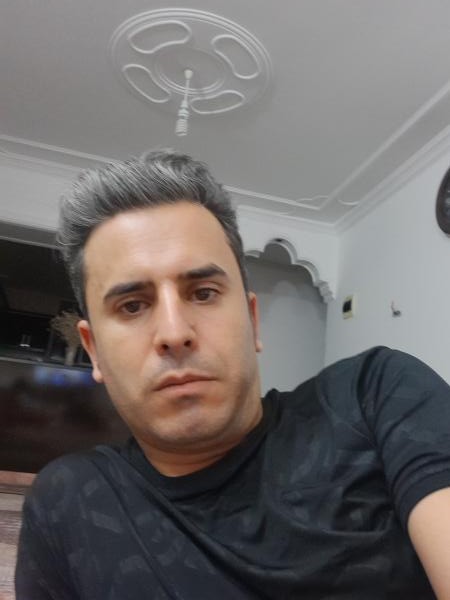 تصویر پروفایل صادق