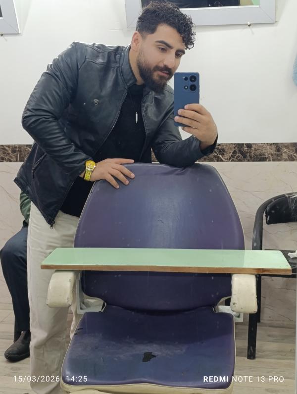 تصویر پروفایل علی